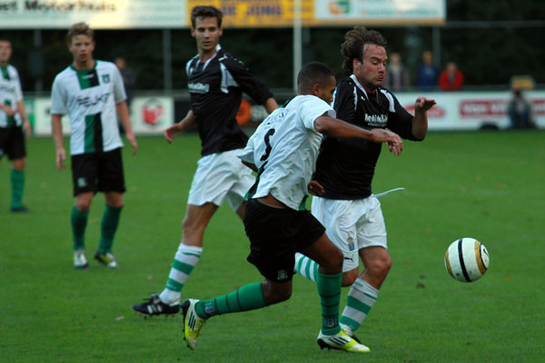 s.v.v. Scheveningen - SC Genemuiden (Foto Helmich Lubberts).